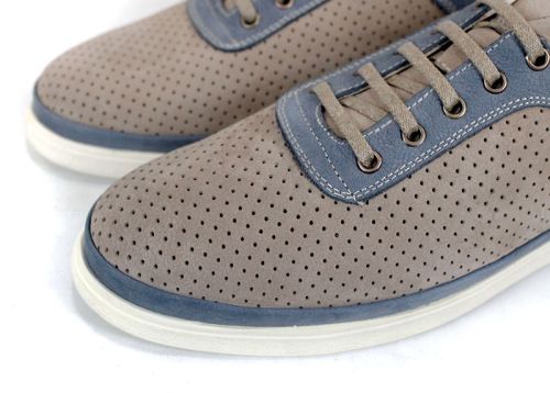 Pantofi bărbătești Arvo Pace din nabuc natural perforat bej cu accente denim