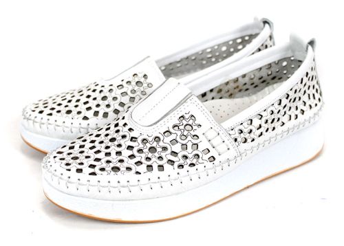 Mira Flow – pantofi de damă din piele naturală perforată