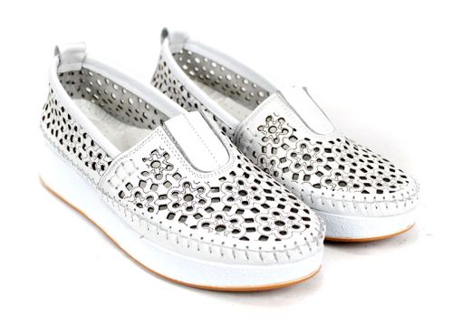 Mira Flow – pantofi de damă din piele naturală perforată