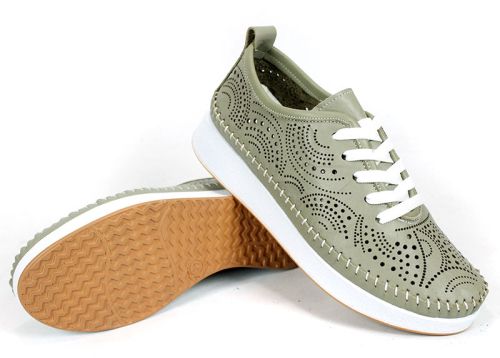 detaliu pantofi damă Luna Soft cu talpă ușoară și șireturi albe