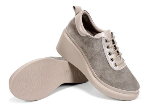 Magia Fiore – Pantofi de damă bej din piele naturală cu perforații florale