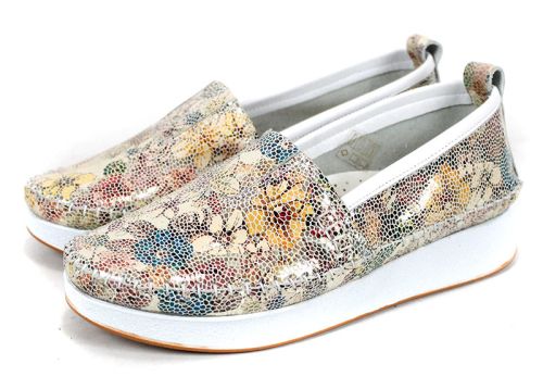 Mira Flow – pantofi de damă din piele naturală cu imprimeu floral alb