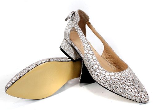 Aria Flow – pantofi damă din piele naturală perforată cu decupaje laterale