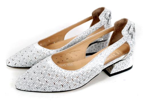 Aria Flow – pantofi damă albi din piele naturală perforată cu decupaje laterale
