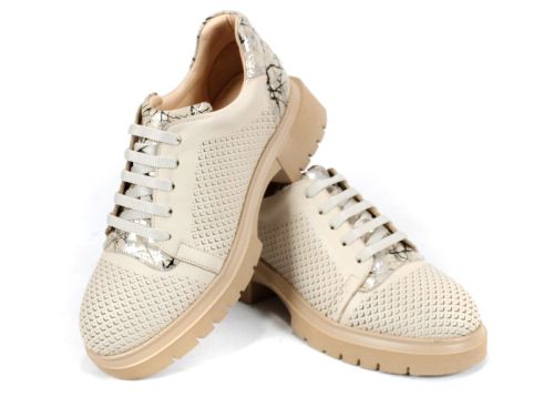 incaltaminte dama piele naturala bej cu textura si sireturi Virella Arte