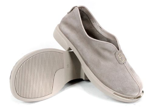 Elara Style – pantofi dama din velur moale in nuanta vizon