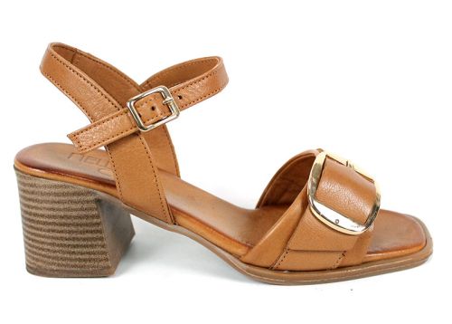 Silent Grace – дамски сандали на ток от естествена кожа в светло кафяво