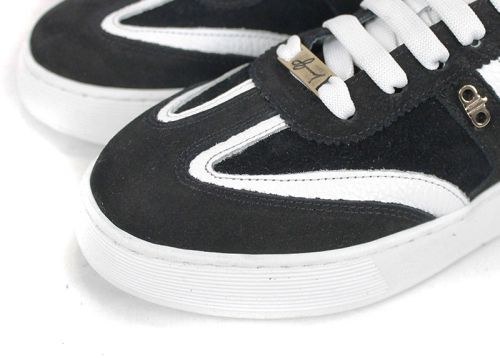Dorelle Vita – sneakerși damă din piele velur neagră cu detalii albe