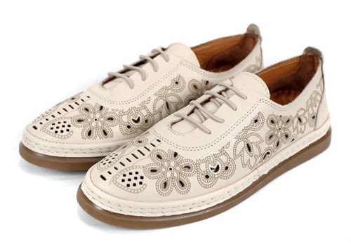 Pantofi de vară Nerisa Flow din piele naturală bej cu perforații florale elegante