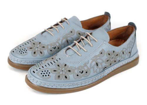 Pantofi de vară Nerisa Flow din piele naturală albastru deschis cu perforații florale