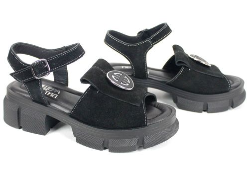 Alvera Mode – дамски сандали от естествен велур в черно с масивно ходило