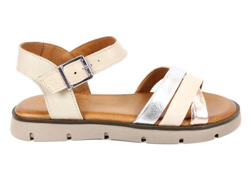 Clair Désir – елегантни дамски сандали в бежова гама с металик акценти