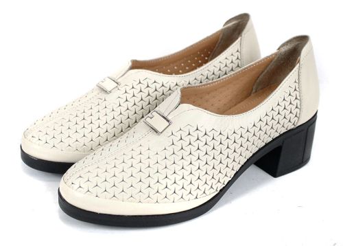 Talora Mien – pantofi dama bej de vară cu perforații și toc mic confortabil