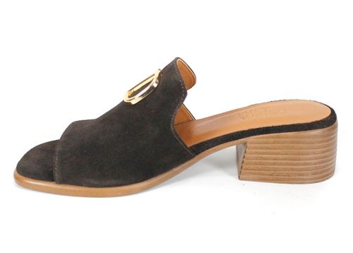 Viora Lume – papuci damă din velur natural maro închis cu toc elegant