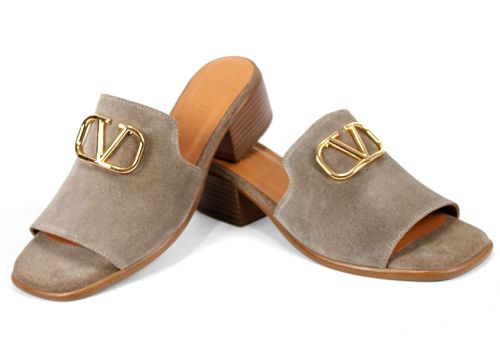Eleganță de zi cu zi – papuci damă Viora Lume din piele velur