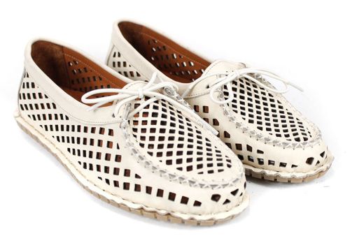 Mocasini damă Brisa Fina din piele naturală perforată bej