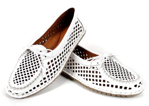 Mocasini damă Brisa Fina din piele naturală perforată – alb
