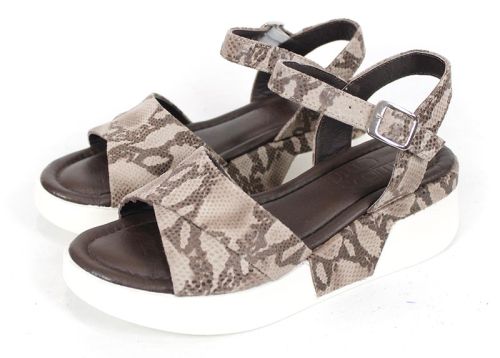 Delora Chic – sandale damă din piele naturală cu imprimeu snake maro