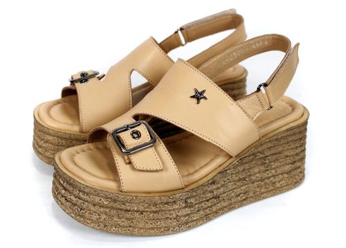 Elara Vance – sandale dama cu platformă din piele naturală bej cu talpă cu aspect natural