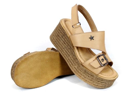 Elara Vance – sandale dama cu platformă din piele naturală bej cu talpă cu aspect natural