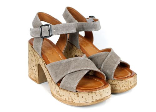 Elara Vibe – dacă vrei sandale comode și stilate în nuanță taupe, acesta e modelul tău