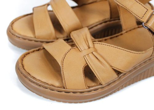 Liora Vane – sandale damă din piele naturală maro deschis cu talpă cusută confortabilă