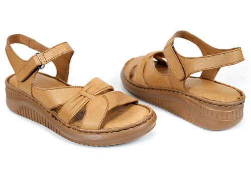 Liora Vane – sandale damă din piele naturală maro deschis cu talpă cusută confortabilă