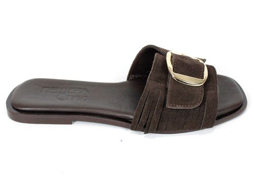 Eloria Vance – papuci dama din piele velur maro închis cu detaliu elegant