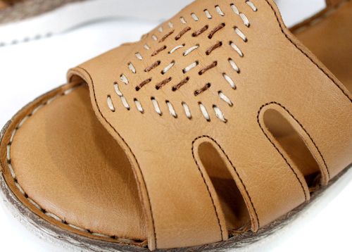 Arlena Voss – sandale damă din piele naturală cu platformă joasă, maro deschis