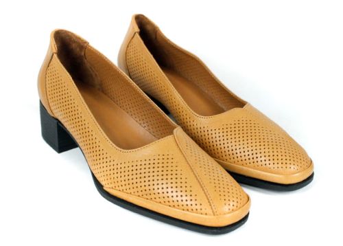 1233BK – pantofi damă din piele naturală albă cu perforații și toc confortabil