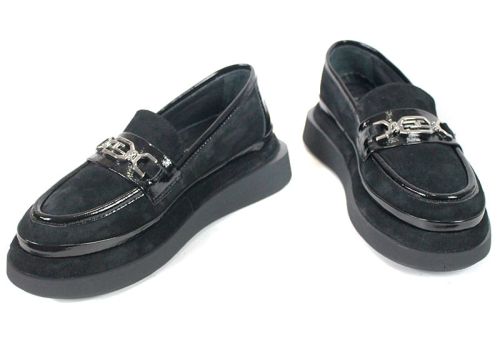 Mocasini damă Valentina Ricci din piele naturală velur și lac – negri cu platformă ușoară