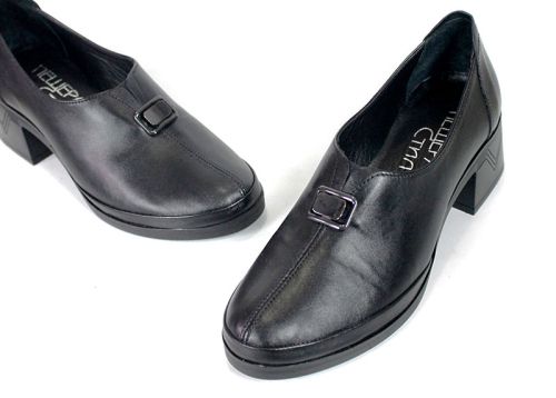 Pantofi eleganți de damă din piele naturală negri cu toc mediu