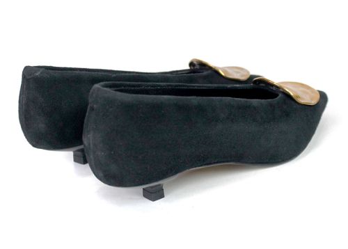 Pantofi eleganți damă negri din piele întoarsă.
