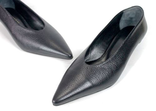 Pantofi premium Valeria Santoro cu toc jos.