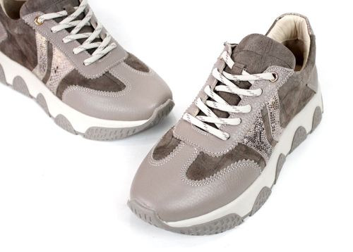 Gabriella Conti sneakers moderni de damă din materiale naturale.