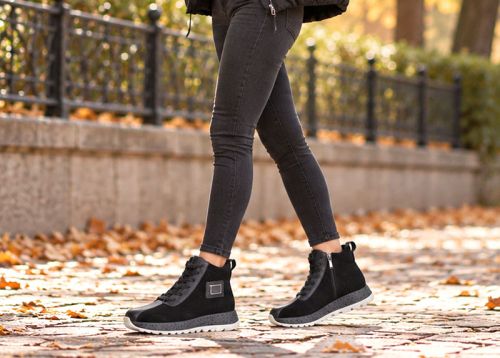 Alessia Vettori – Sneakers înalți de damă din piele întoarsă și piele naturală, negri | PESHTERA™