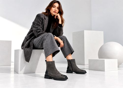 Bianca Morelli – Women’s Extravagant Genuine Suede Boots in Anthracite