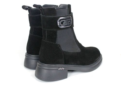 Alessia Valenti – Women's Chelsea Boots in Genuine Black Suede