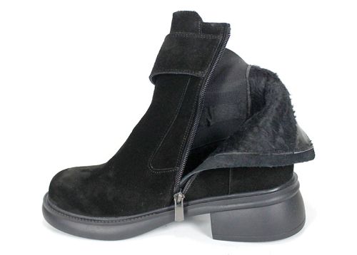 Alessia Valenti – Women's Chelsea Boots in Genuine Black Suede