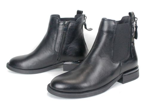 Chiara Moretti – Women's Chelsea Ankle Boots in Genuine Black Leather