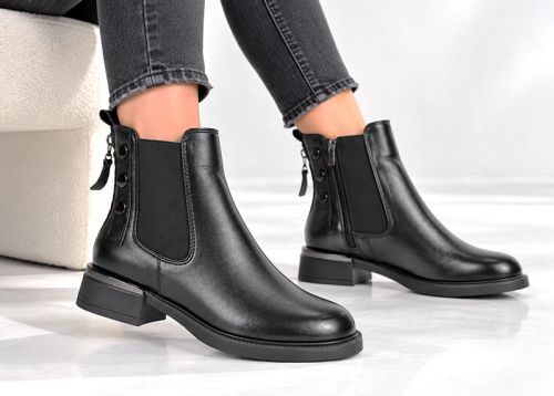 Chiara Moretti – Women's Chelsea Ankle Boots in Genuine Black Leather
